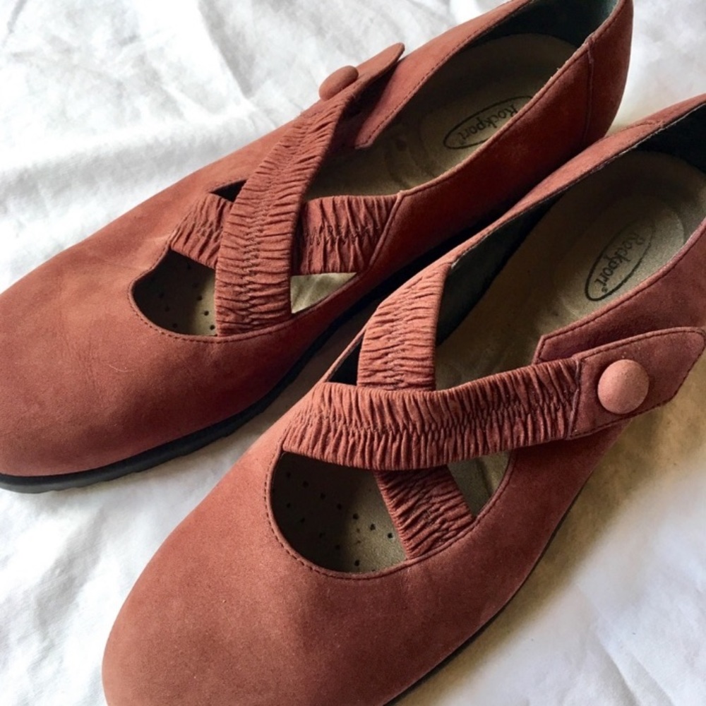 {Rockport} Vintage Burgundy Suede Total Motion Mary Janes 7.5M